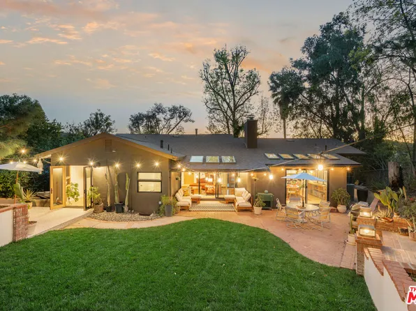 4808 Don Pio Dr, Woodland Hills, CA 91364