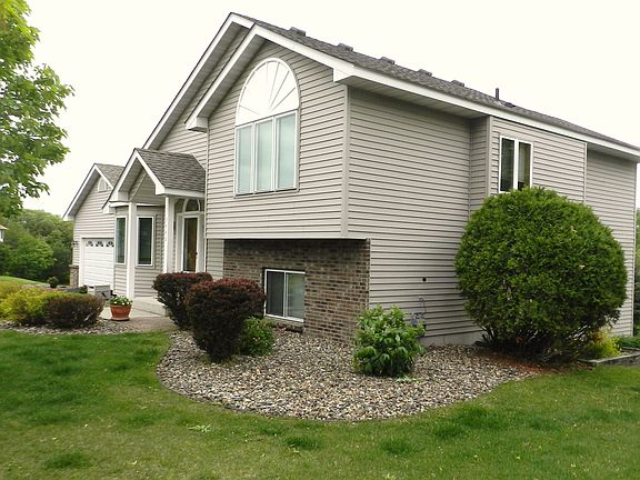 2nd image of 3442 Rolling Hills Dr
