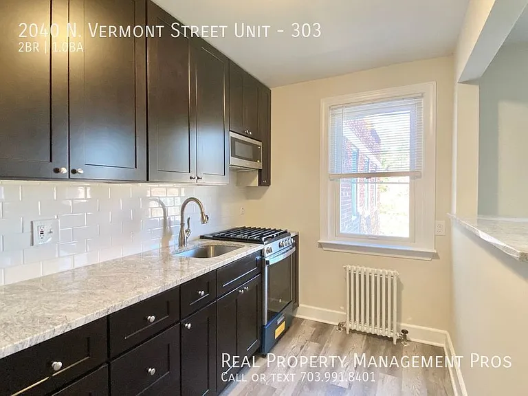 2040 N Vermont St #303 — Photo 8
