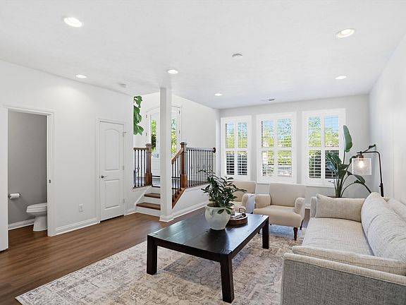 5th image of 12796 Ashworth St