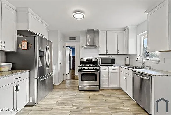 3 bed, 1620 sqft, $1,800 — Photo 1