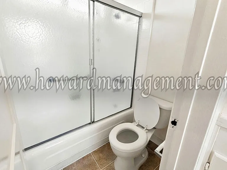 560 Grand — Photo 5