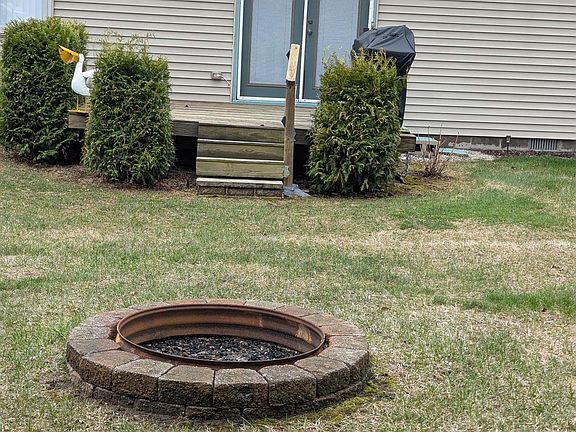 3rd image of 7295 Aspen Rd