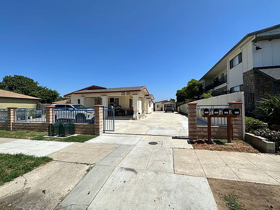 4th image of 4491 Menlo Ave
