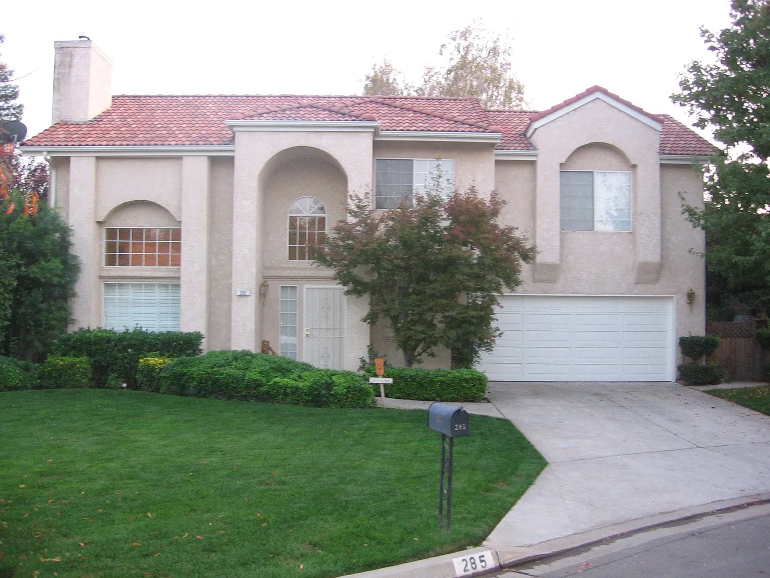 285 E Marwood Ln photo 1