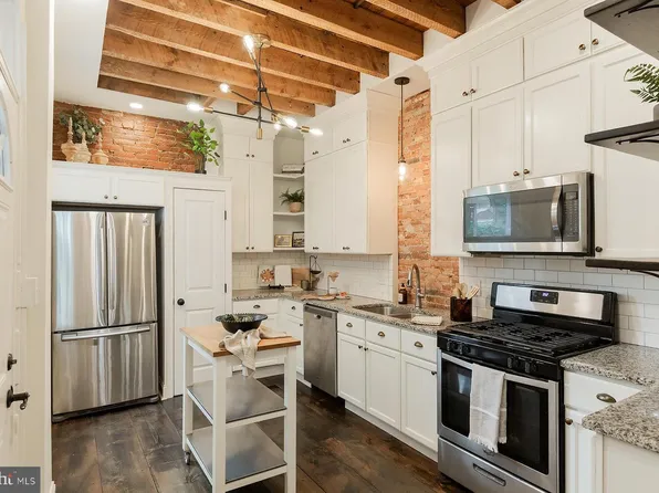 136 N Plum St, Lancaster, PA 17602