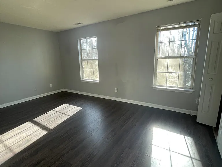 313 Stafford Mews Ln — Photo 8