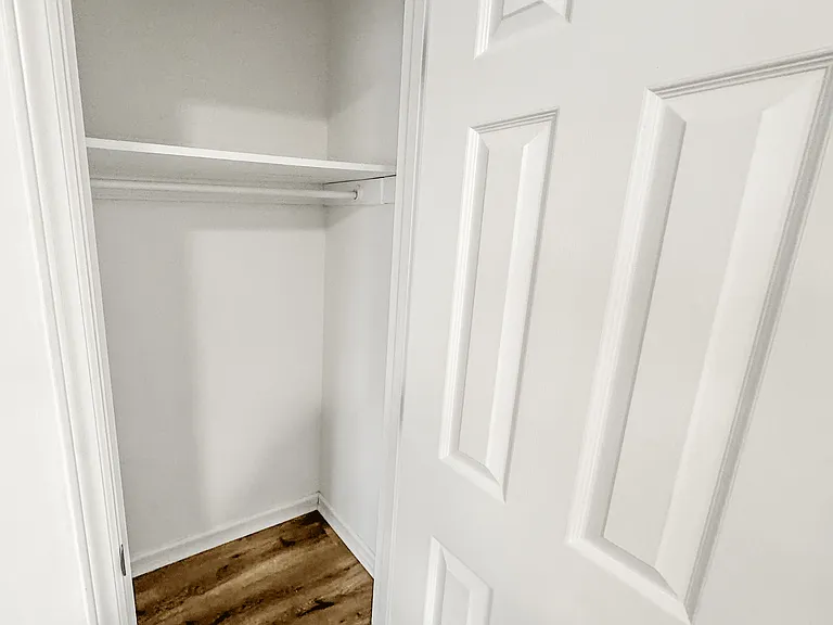 105 Browning Ln — Photo 2