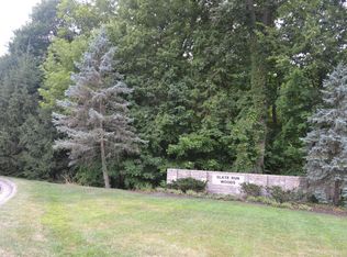 5065 Slate Run Woods Ct, Columbus, OH 43220