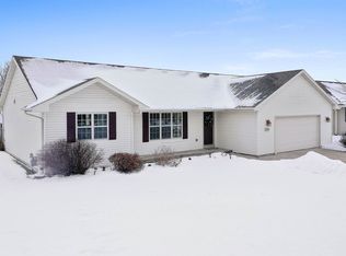 3380 Paula St, Green Bay, WI 54311