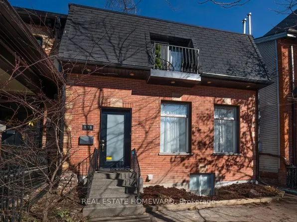 136 Spruce St, Toronto, ON M5A 2J5