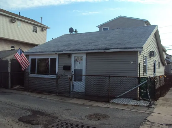 11 Ivan Ct, Brooklyn, NY 11229