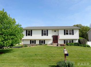 105 Webster Ln, East Peoria, IL 61611