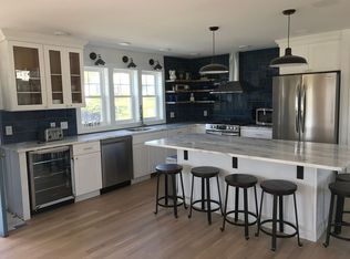 55 Saltaire Ave, Narragansett, RI 02882