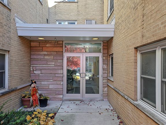 3rd image of 248 S Marion St APT 3