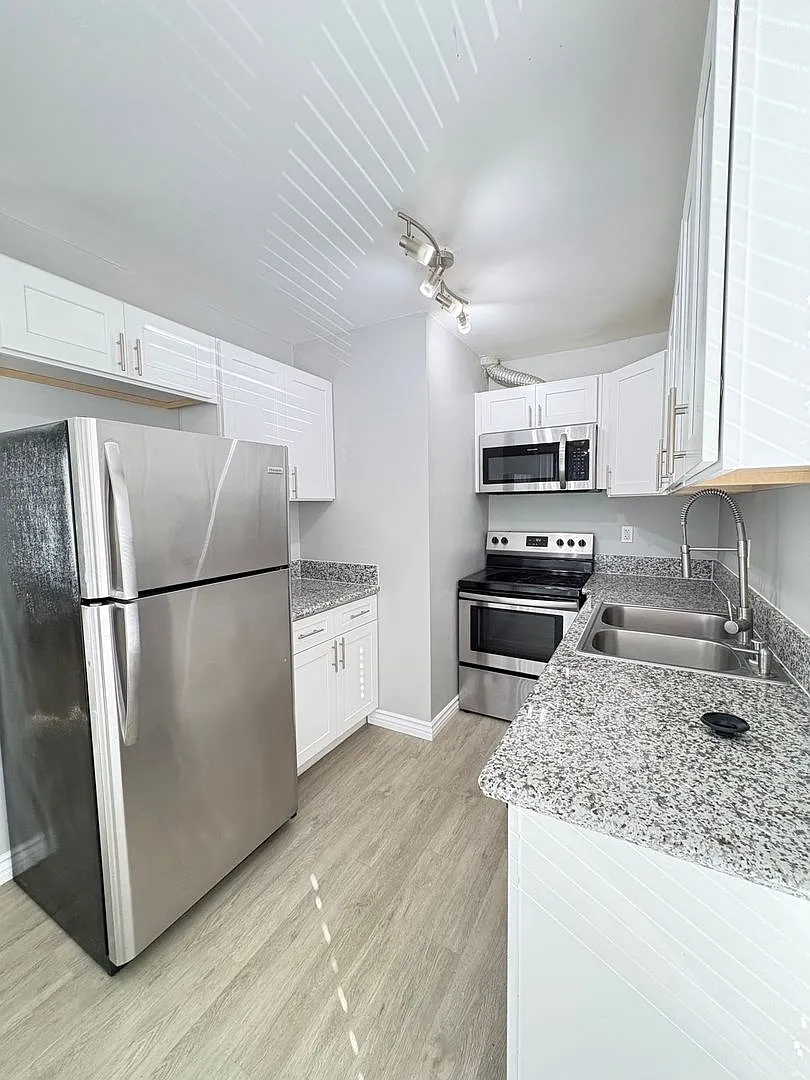 4541 Contour Blvd. — Photo 2