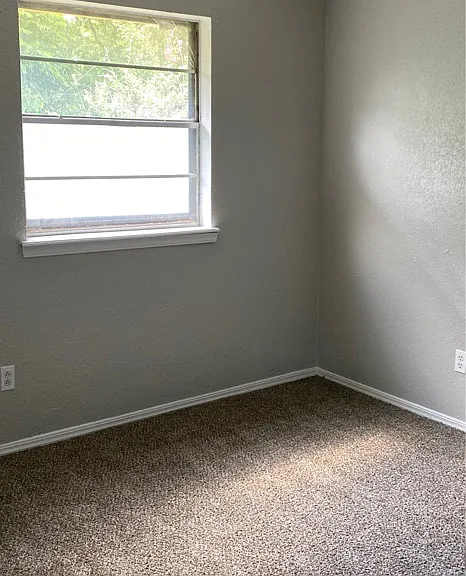 605 Lloyd Ave — Photo 7