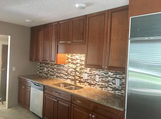 211 San Pablo Rd N, Jacksonville, FL 32225