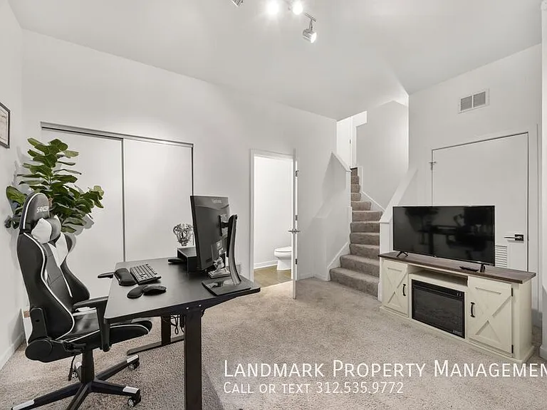 838 E 45th St — Photo 14