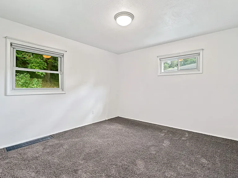 801 Jefferson Rd — Photo 14