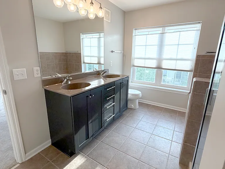 8108 Norwood Ln N — Photo 33