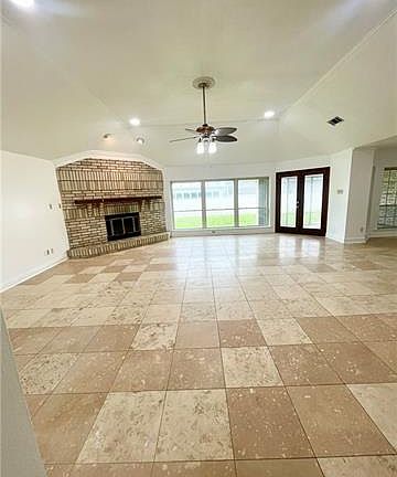 4th image of 3604 Lake Providence Dr
