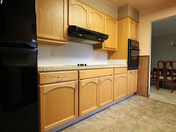 4th image of 4705 NE Work Ave