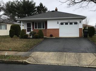 272 Bonaire Dr, Toms River, NJ 08757