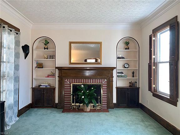 5th image of 979 Amelia Ave