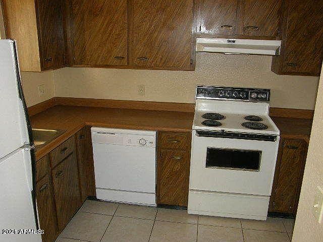 2nd image of 4150 E Cactus Rd Unit 206