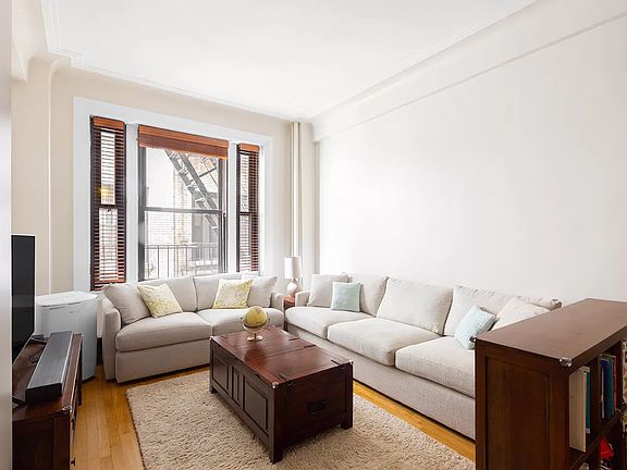 3rd image of 545 W 111th St APT 3I