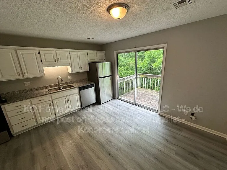 4711 Switzer Rd — Photo 6