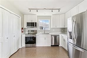 5th image of 3116 Spain St