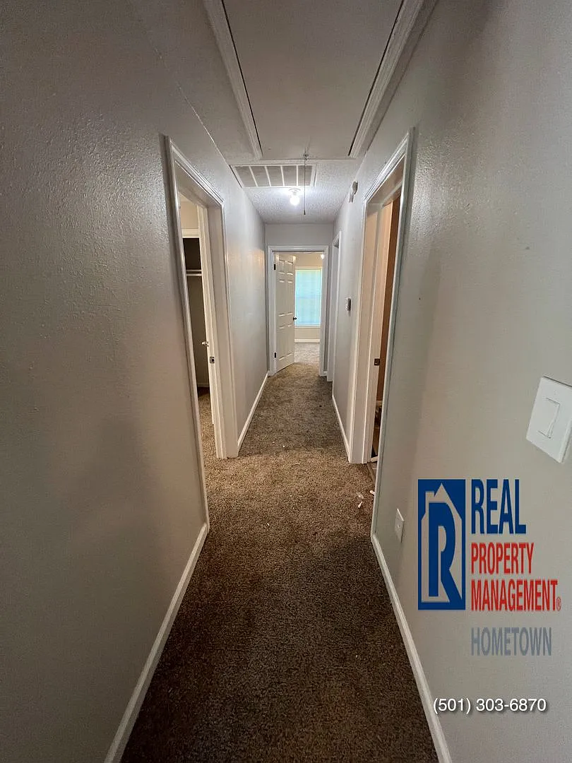 Coming soon 3-Bed, 2 Bath! — Photo 4