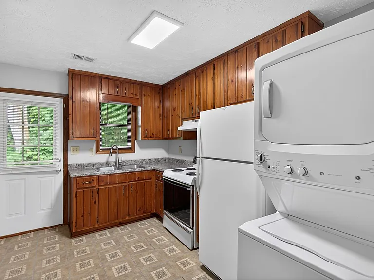 8753 Bowden St — Photo 4