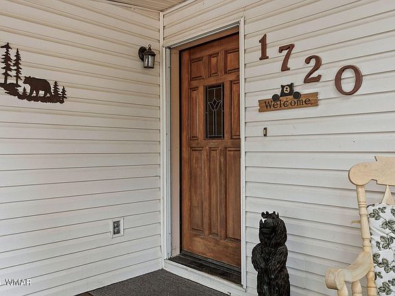 4th image of 1720 N 39th Dr