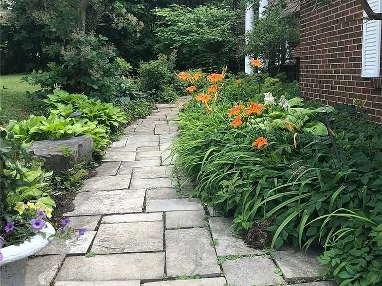 1 Park Brook Pl — Photo 35