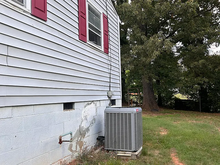 2100 W Florida St — Photo 12