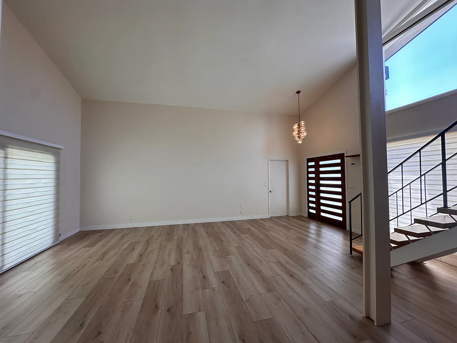 3 bed, 1968 sqft, $5,000 — Photo 3