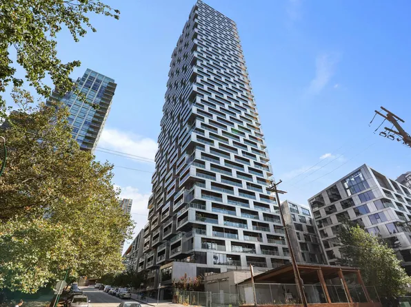1480 Howe St #1205, Vancouver, BC V6Z 0G5