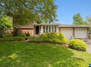 25 Willow Ln, Tenafly, NJ 07670