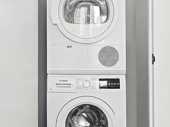 2455 3rd Avenue image 9 of 34