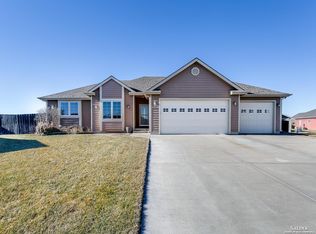 2206 Falconview Dr, Salina, KS 67401