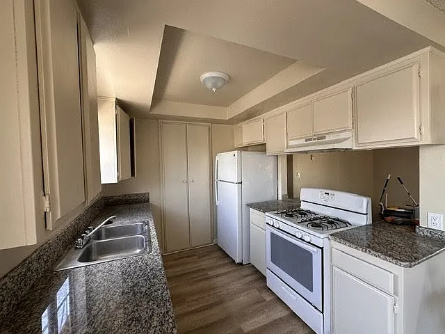 4340 Manhattan Beach Blvd #4 — Photo 5