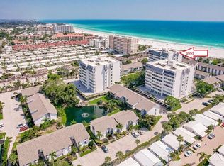 1055 W Peppertree Dr #207AA, Sarasota, FL 34242