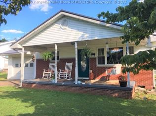 508 Harpold Ave, Ravenswood, WV 26164
