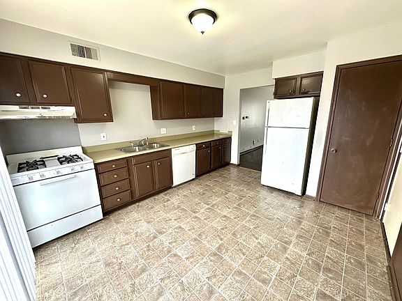 2nd image of 4230 Norman Dr SE APT 3