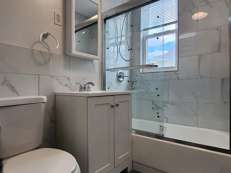 228 Hutton St #2 — Photo 10
