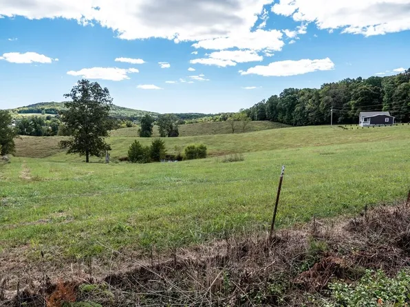 159 W McCormick Rd, Livingston, TN 38570