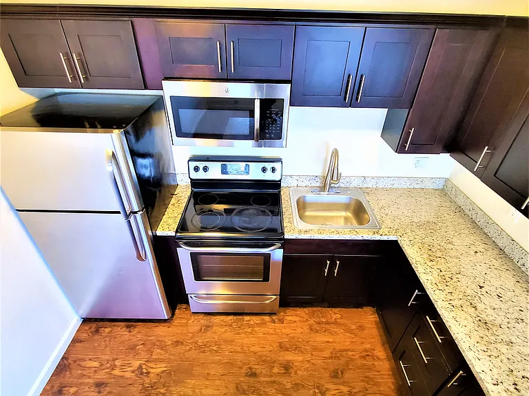2500 Dana St #9 — Photo 3